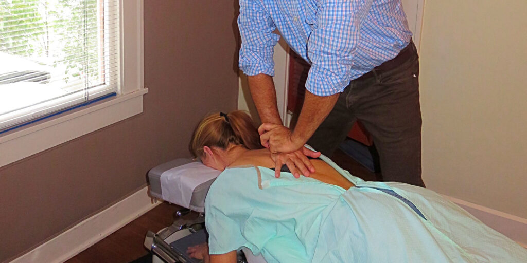 Chiropractor Using Gonstead Method